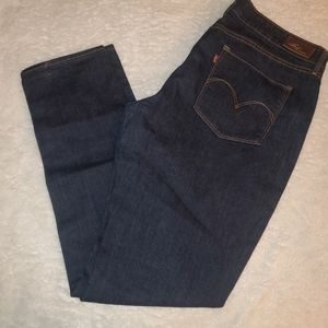 Levis curve skinny